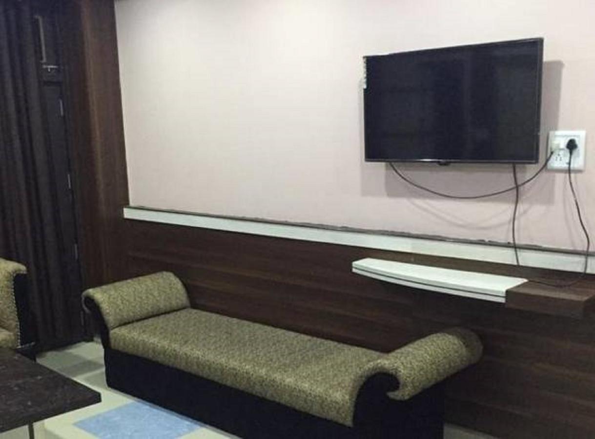 Hotel Blue Star Datia Dış mekan fotoğraf